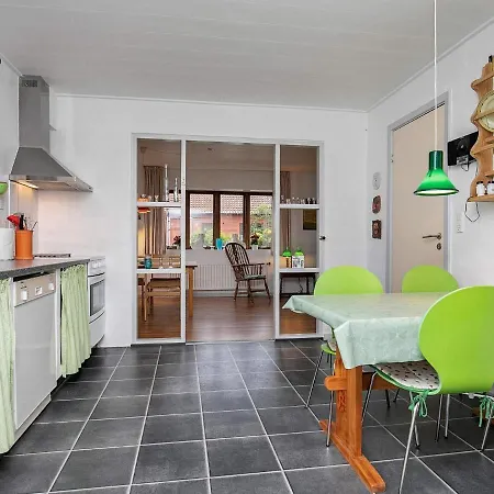 Seaside Charm In Cozy Harbor-By Traum Holiday home Aalbaek